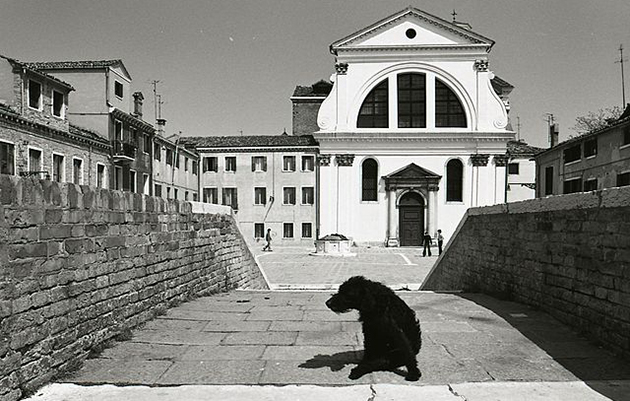 Paolo Monti Servizio fotografico Venezia 1977 BEIC 6349207