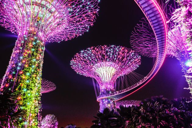 Lighting in Singapore by Timo Wagner