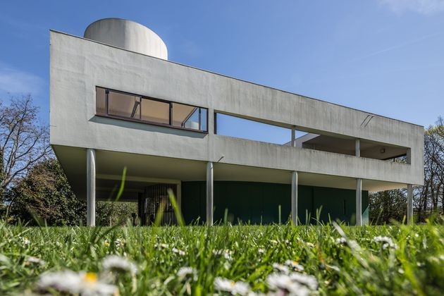 Villa Savoye by Le Corbusier 2