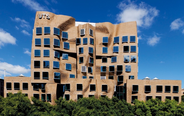 Architect Frank Gehry transforming cities: 'Why put up with banality?