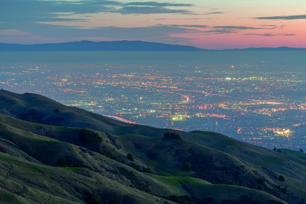 Data farming: Silicon Valley from Mission Peak Regional Preserve, Fremont, California. Image: Yuval Helfman / Alamy.